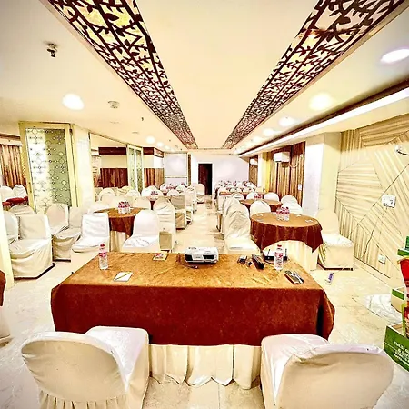 Hotel Spb 87 Near Karol Bagh Metro Station Delhi